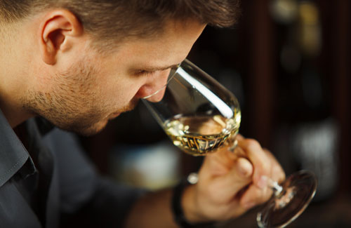 得痛风能喝白酒吗？